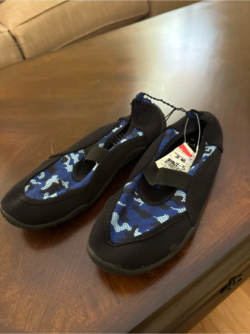 Kids Blue Camo Water Shoes - Black Trim size 4-5